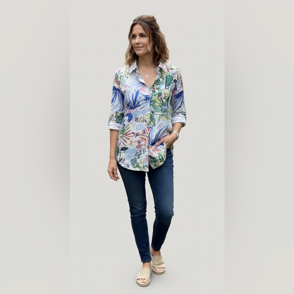 Soft Surroundings Long Sleeve Shirt Colorful Artistic Leaf & Floral Pattern